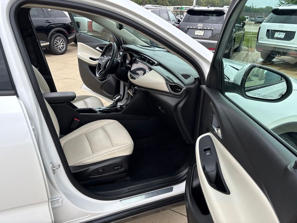 Used 2021 White Frost Buick Essence image 32