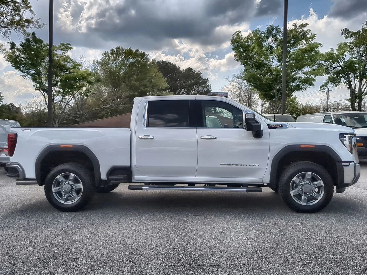 New 2026 Summit White GMC SLT image 9