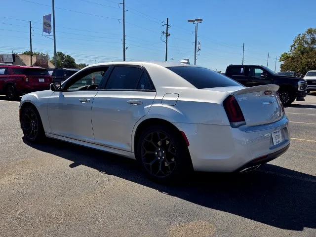 Used 2020 Silver Chrysler S image 5