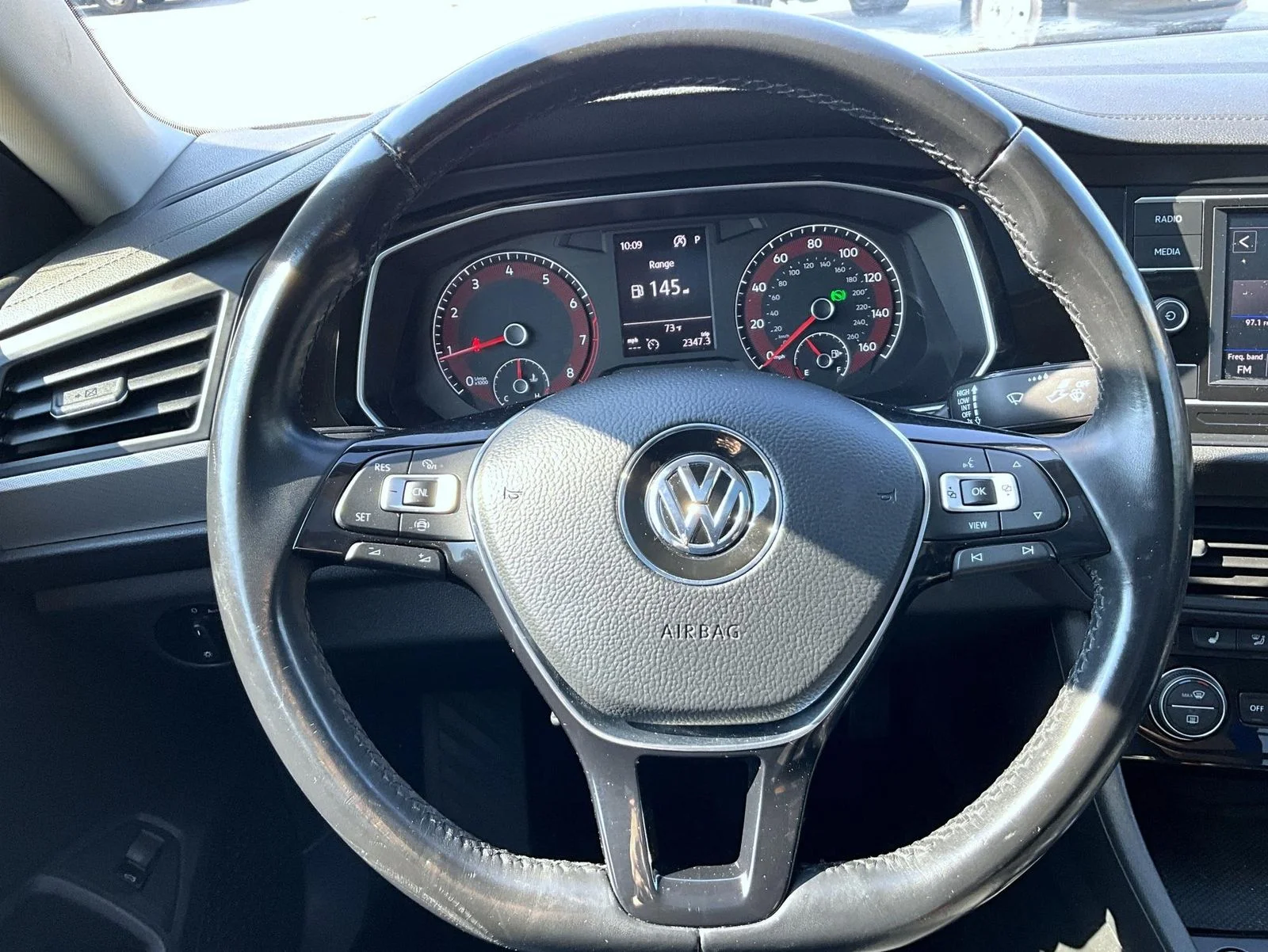 Used 2019 Black Volkswagen 1.4T SE image 12