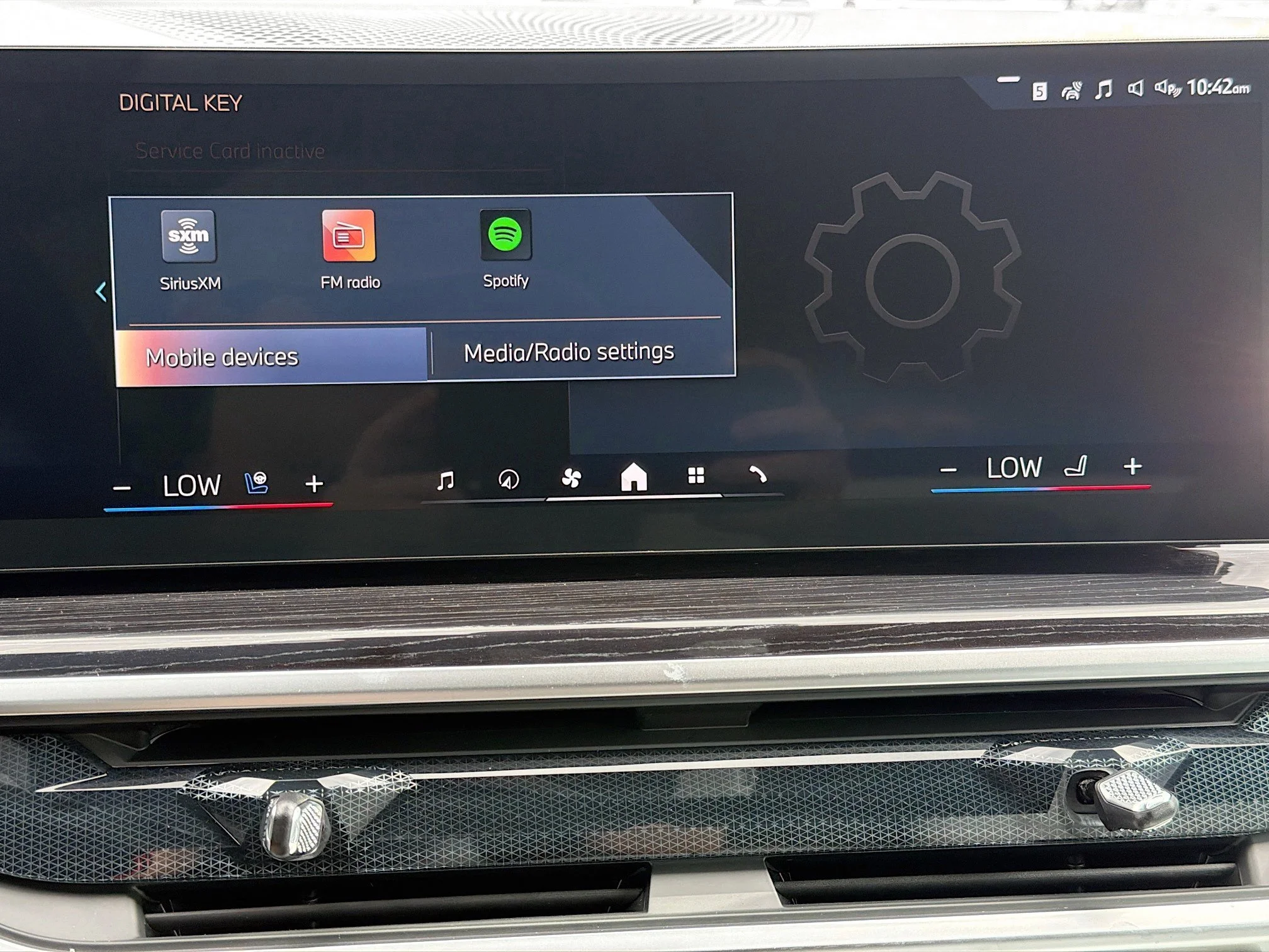 New 2026 Black Sapphire Metallic BMW xDrive50e image 31