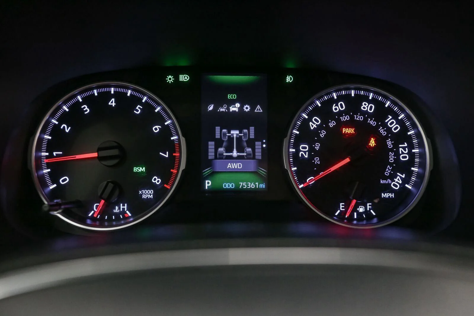 Used 2020 Magnetic Gray Metallic Toyota XLE Premium image 38