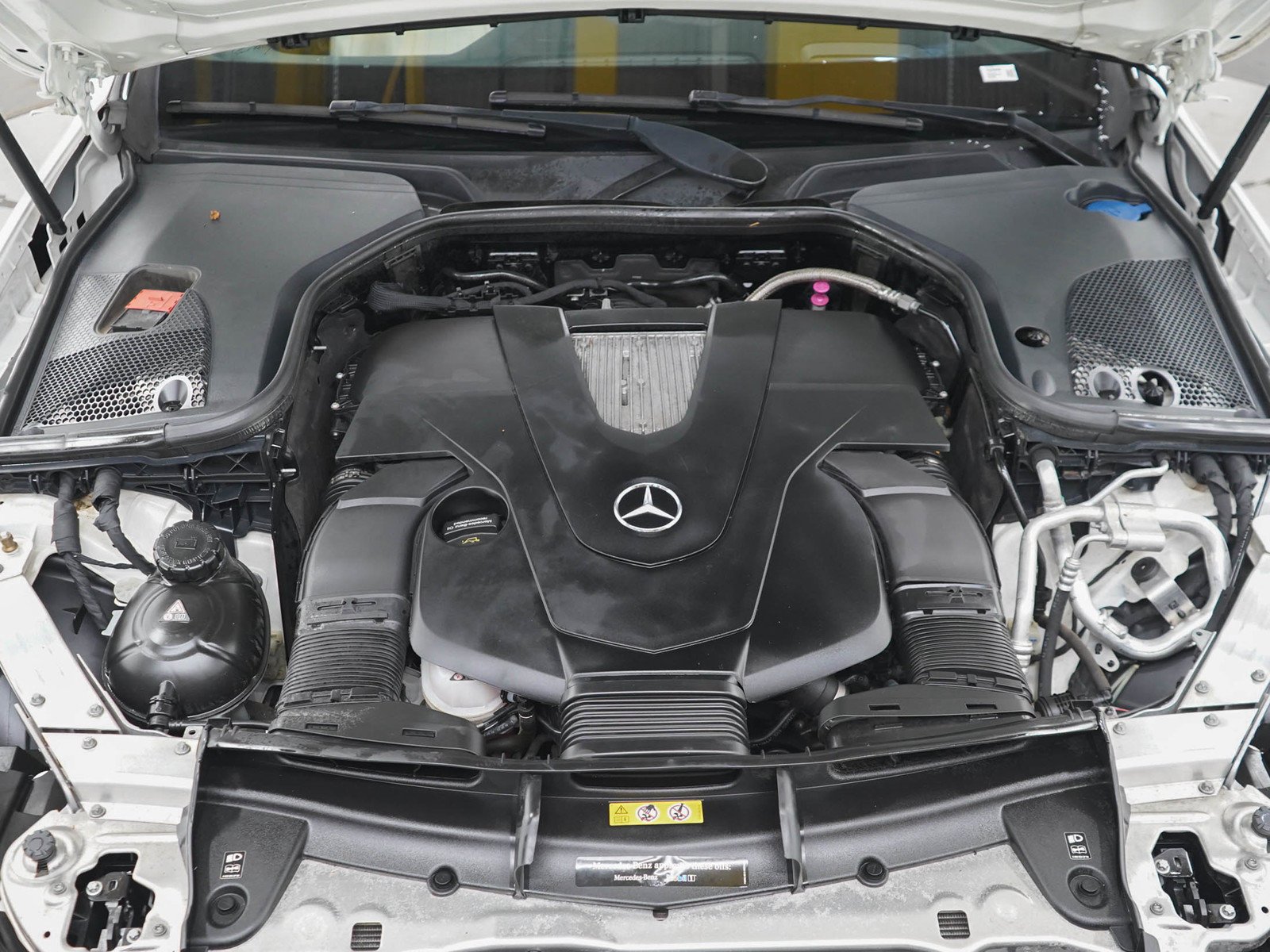 Used 2017 Polar White Mercedes-Benz E 400 image 31