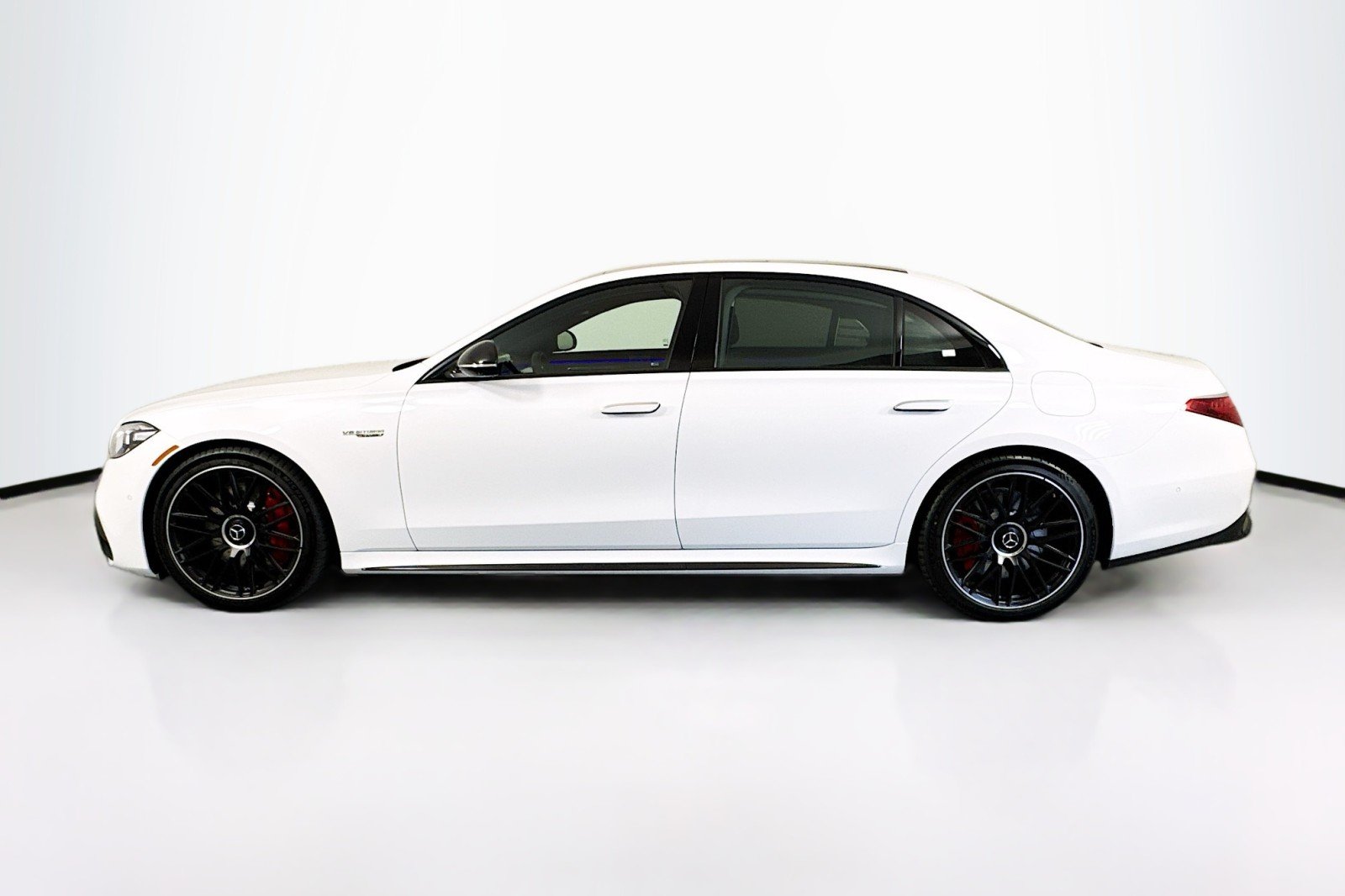 2025 Mercedes-Benz S-Class S 63 - Photo 8