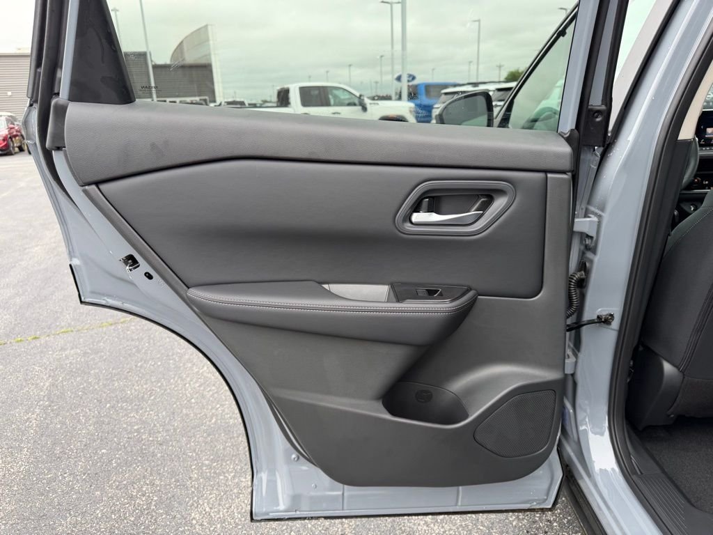 New 2026 Boulder Gray Pearl Nissan SV image 15
