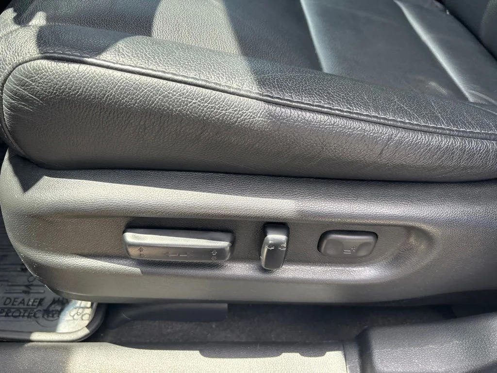 Used 2021 Silver Honda Touring image 15