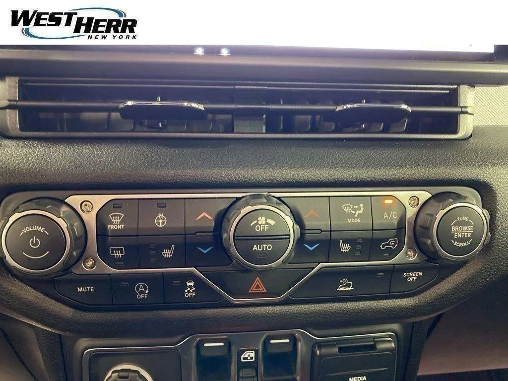 Used 2026 Anvil Clearcoat Jeep Sport S image 5