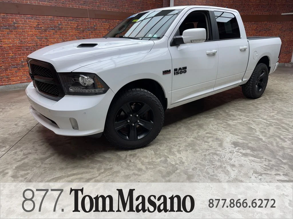 2018 RAM 1500 Night 4x4 Crew Cab 5'7's photo