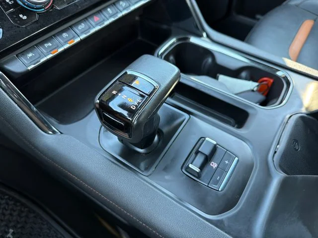 Used 2022 Silver GMC AT4 image 15
