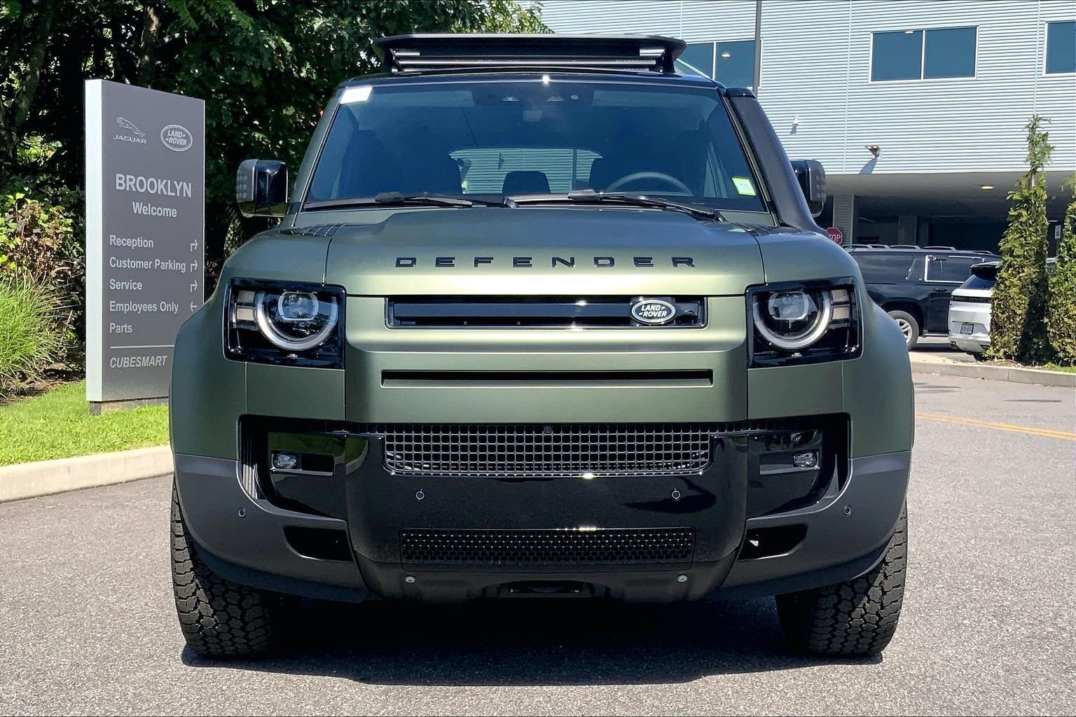 New 2026 Woolstone Green Land Rover S image 3