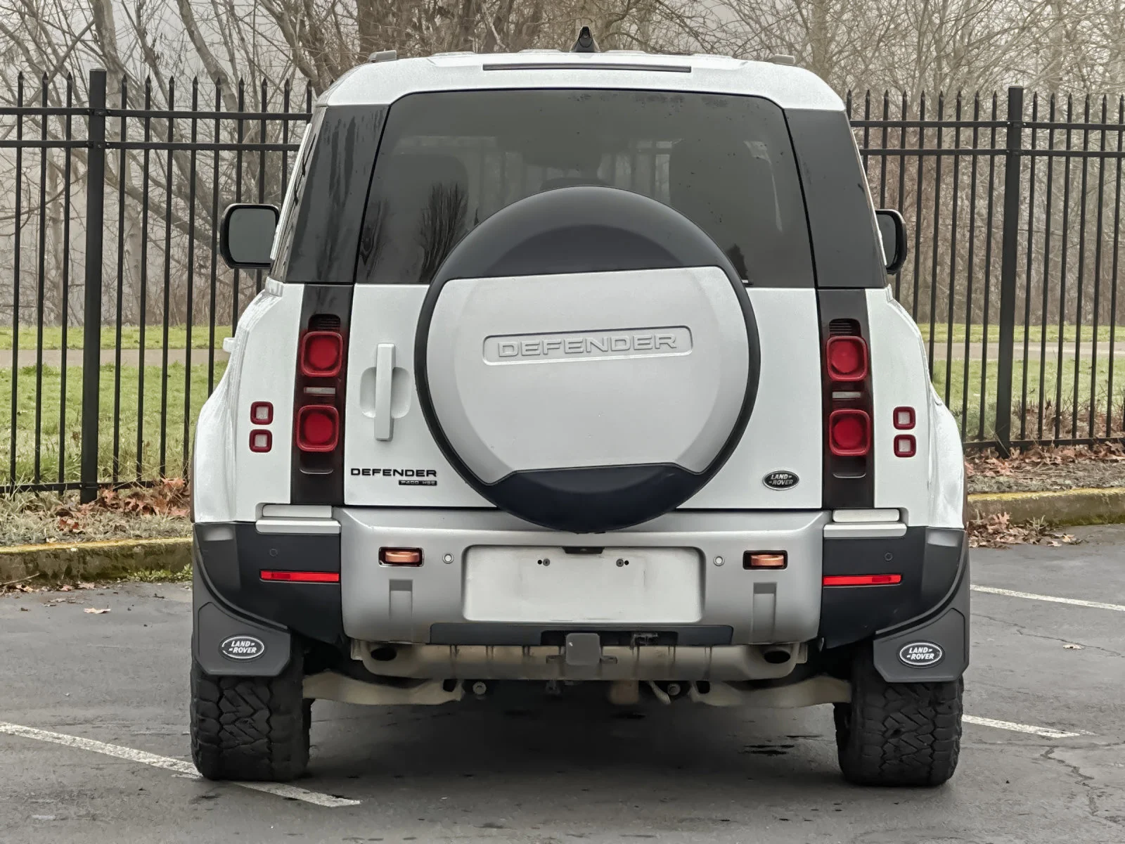 Used 2020  Land Rover  image 5