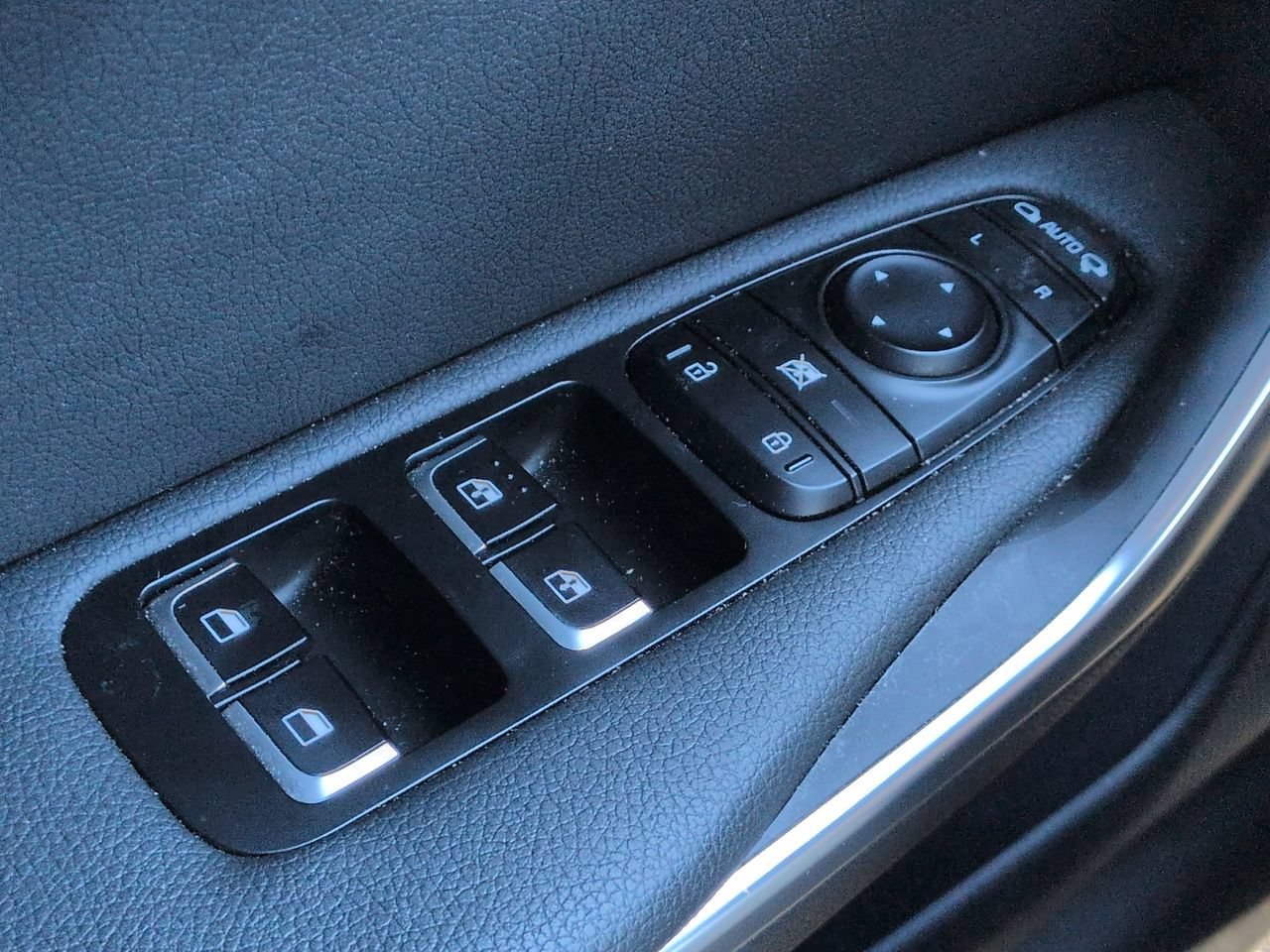 Used 2022 Panthera Metal Kia GT image 28