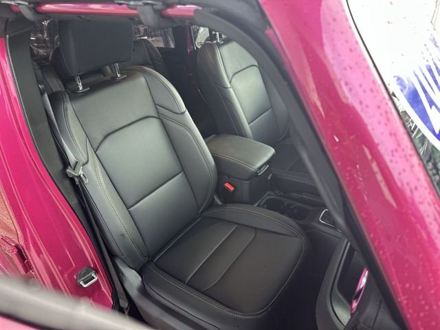 Used 2026 Red Jeep Sahara image 27