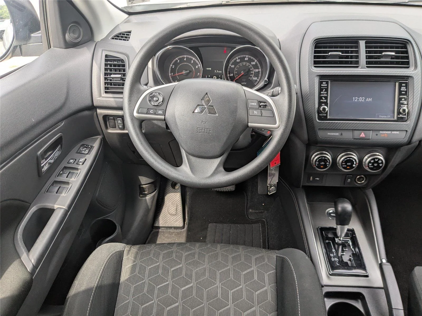 Used 2025  Mitsubishi S image 15