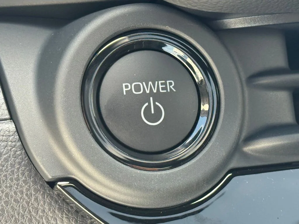 New 2026 White Toyota Platinum image 25