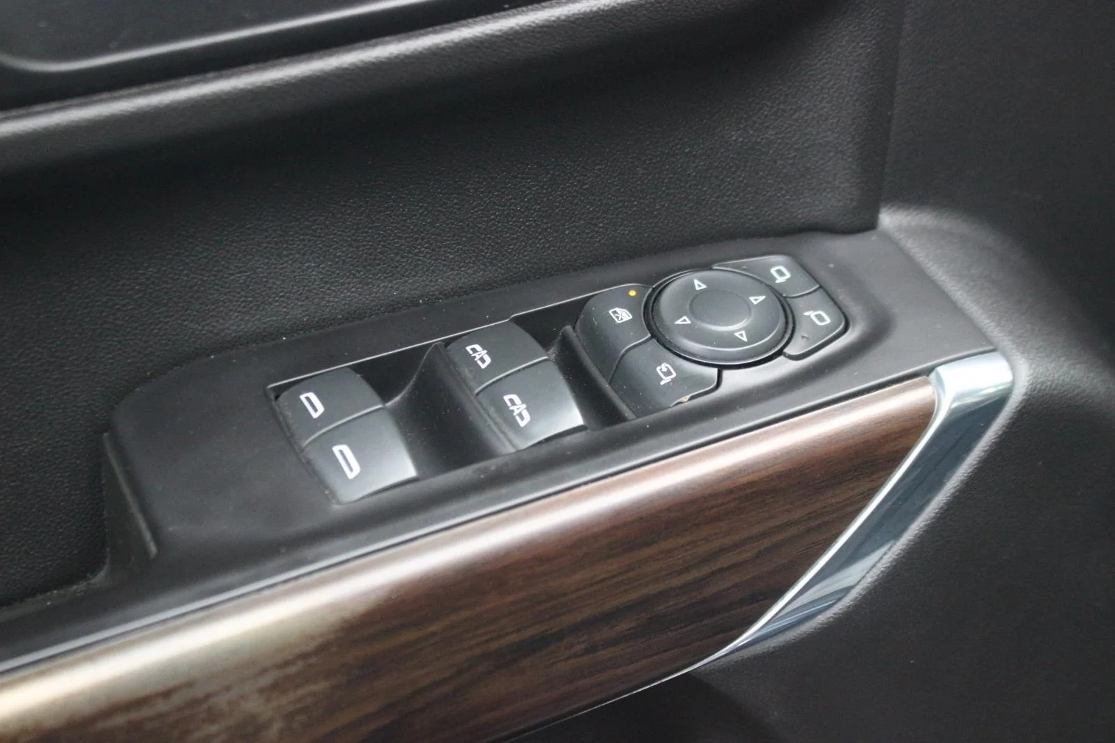 Used 2019 DARK SKY METALLIC GMC SLT image 14