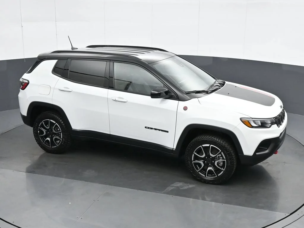 Used 2026 White Jeep Trailhawk image 27