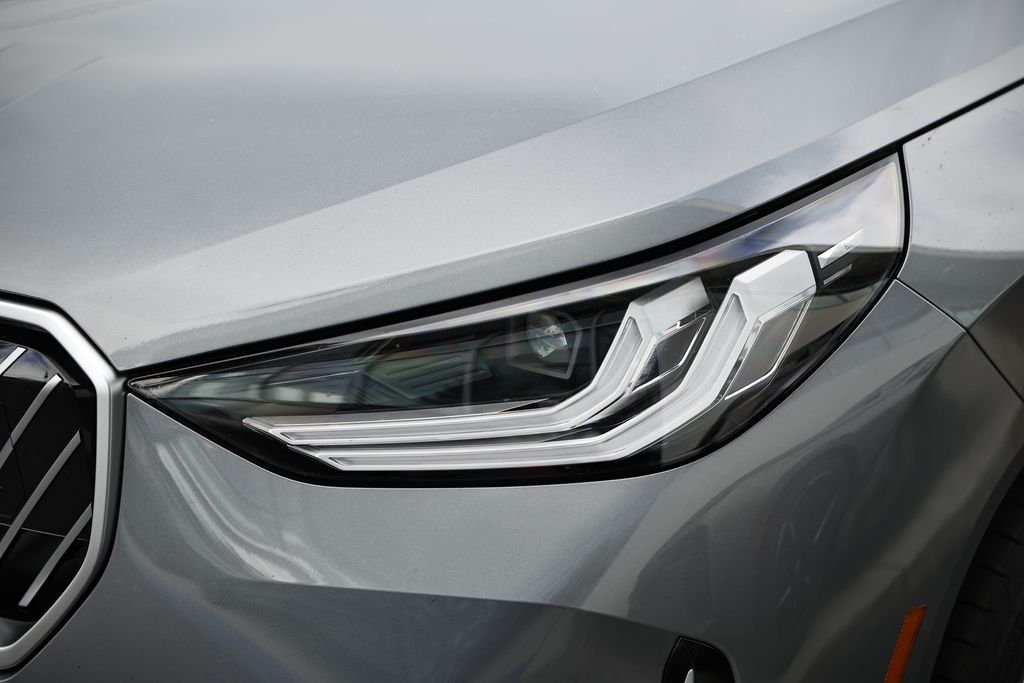 New 2026 Skyscraper Grey Metallic BMW 30 xDrive image 12