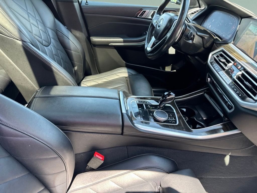 Used 2023 Dark Graphite BMW xDrive40i image 28