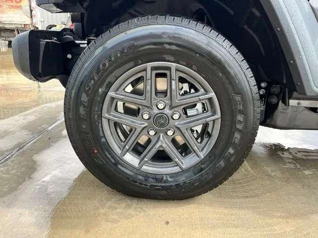 New 2026 Granite Crystal Metallic Clear-Coat Exterior Paint Jeep Sport image 7