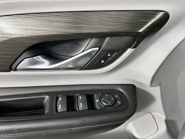 2022 GMC Terrain SLE - Photo 16
