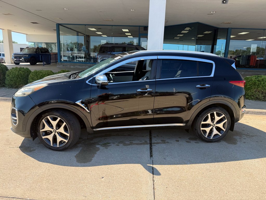 Used 2017 Black Cherry Kia SX image 12