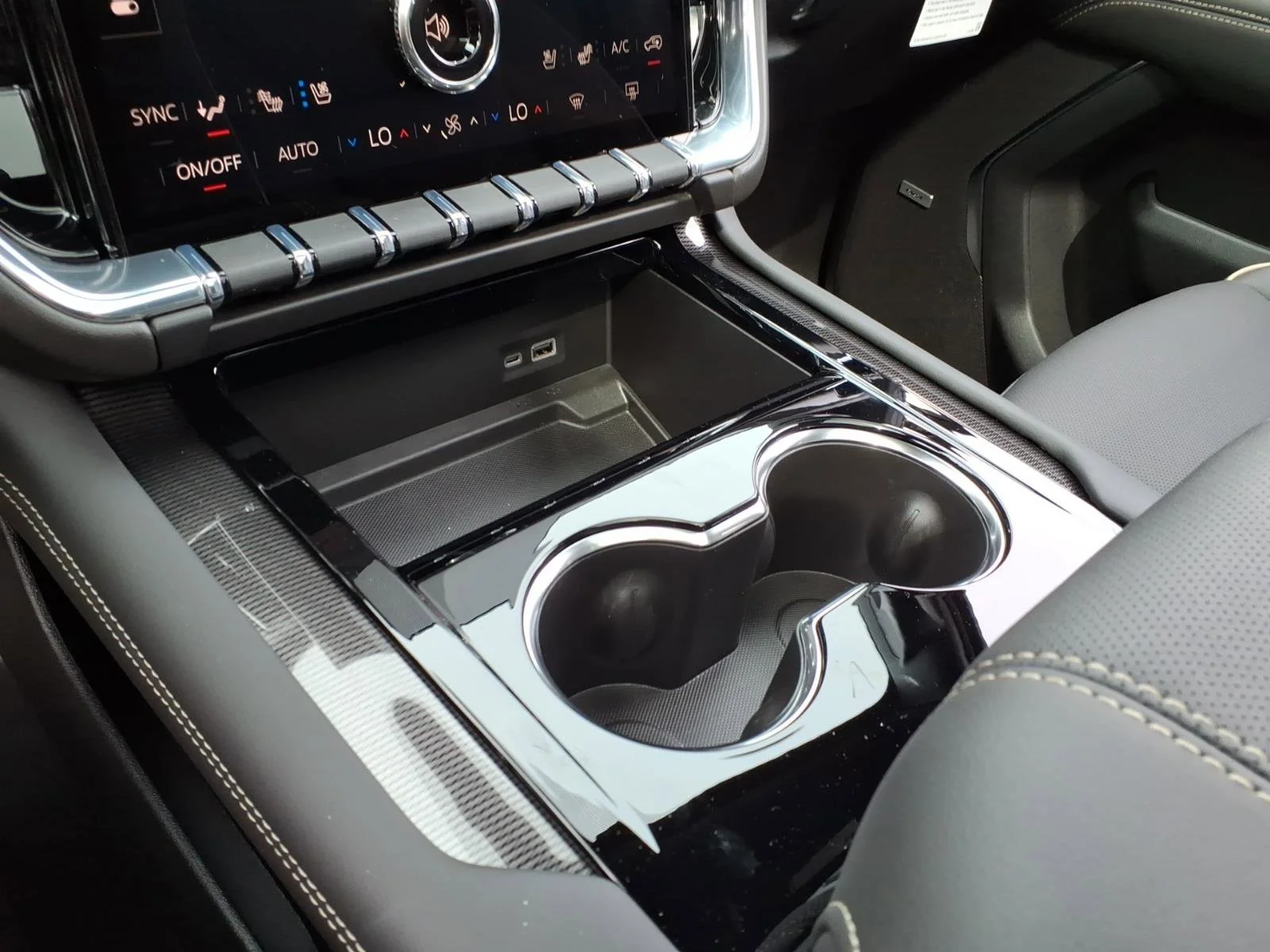 2026 GMC Yukon XL Elevation - Photo 20