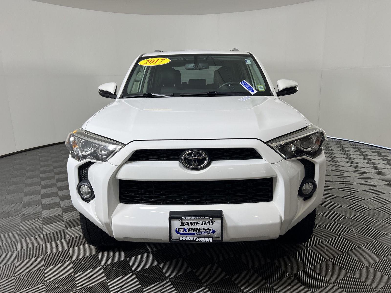 Used 2017 Super White Toyota SR5 Premium image 8