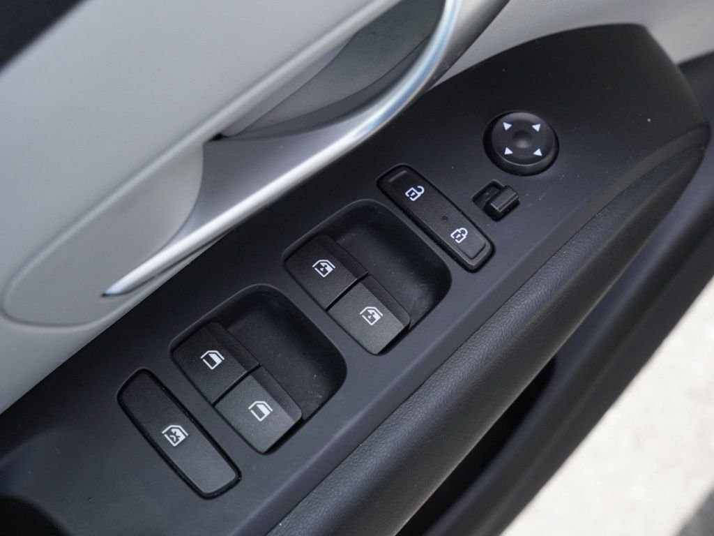 Used 2023 Black Hyundai SEL image 8