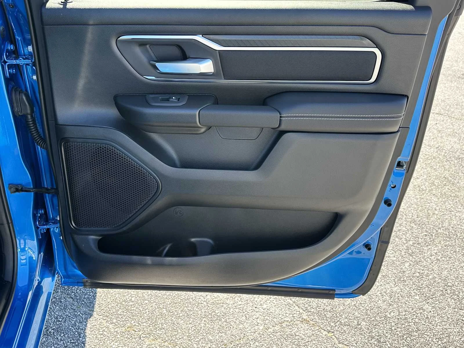 New 2026 Hydro Blue Pearl-Coat Exterior Paint RAM Big Horn image 16