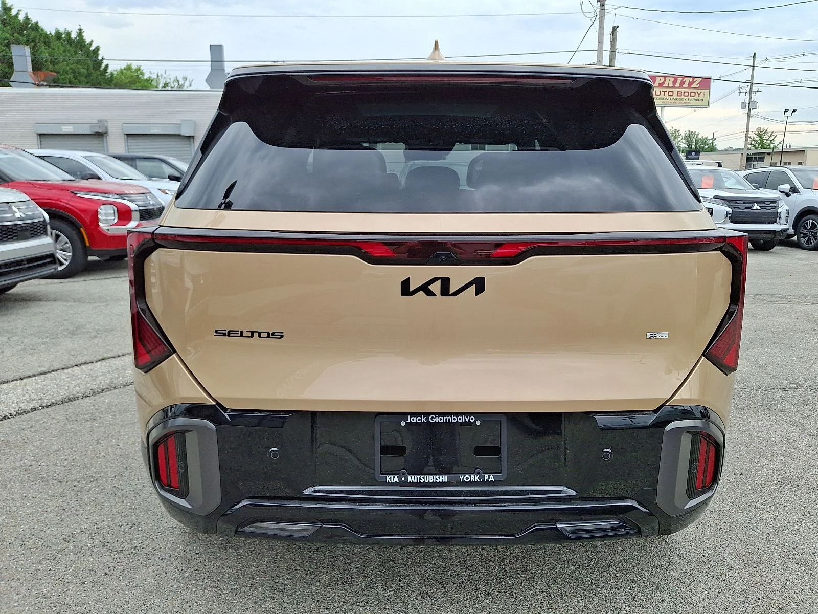 New 2027 Brown Kia X-Line S image 7