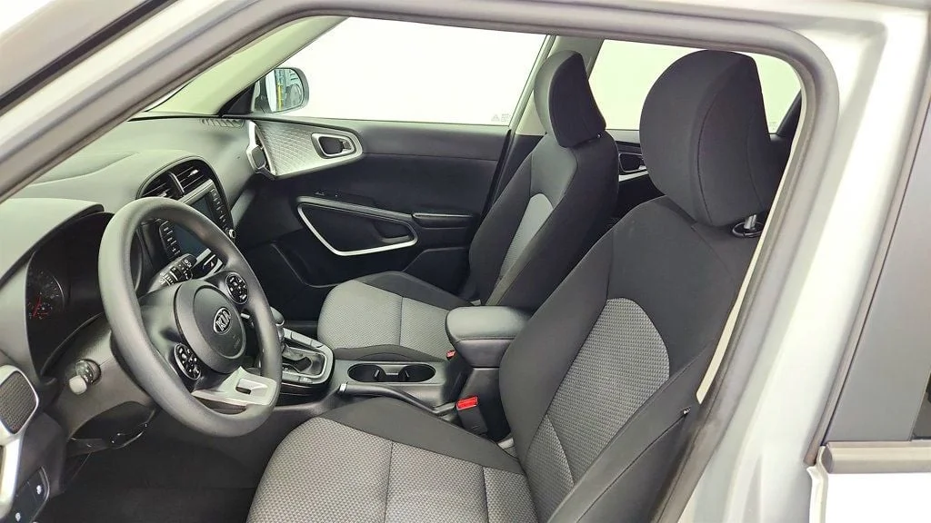 Used 2021 Sparkling Silver Kia LX IVT image 18