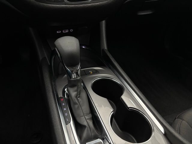 Used 2024 Summit White Chevrolet LT image 26