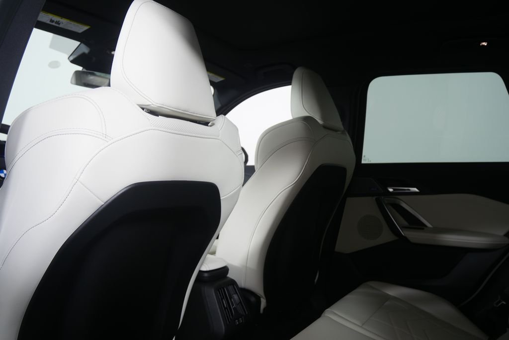 New 2026 Alpine White BMW xDrive28i image 16