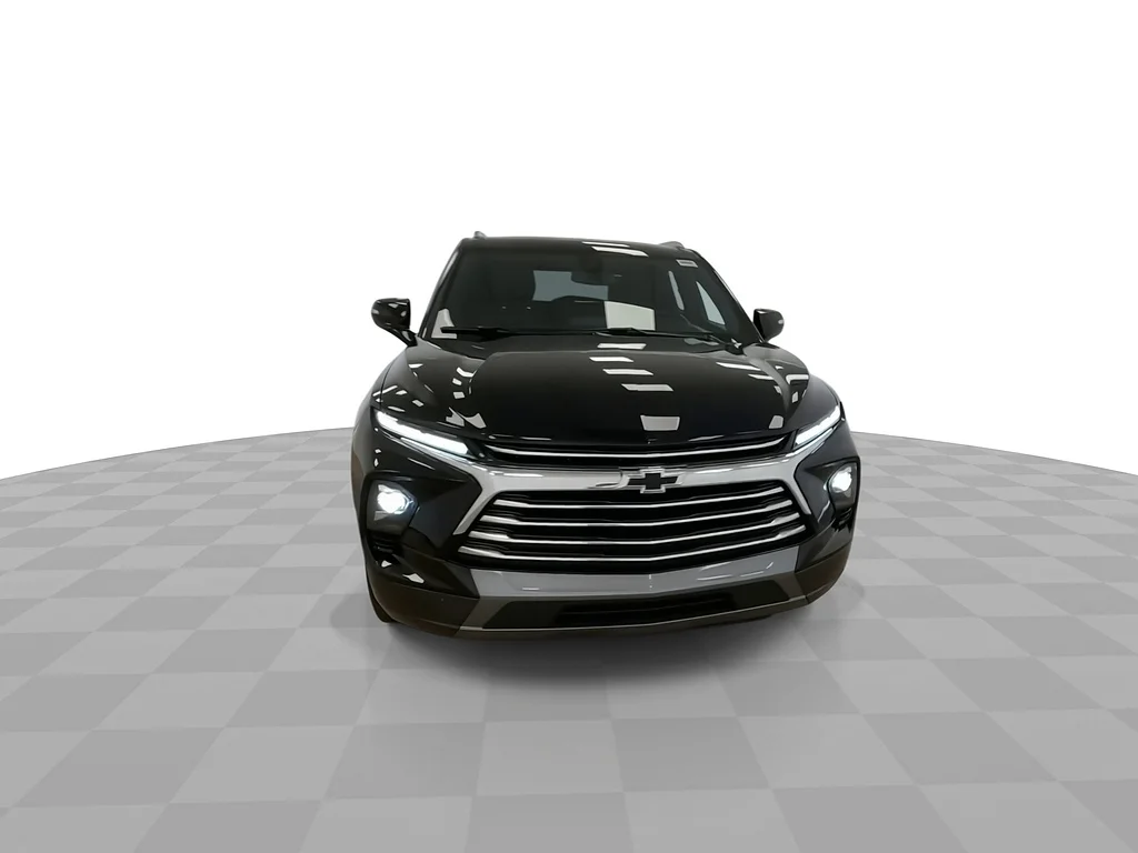 Used 2023 Black Chevrolet Premier image 4