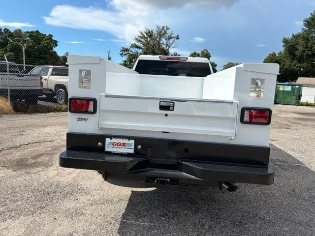 New 2026 Summit White Chevrolet WT image 5