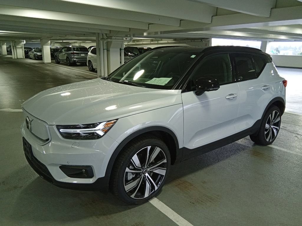 2021 Volvo XC40 P8 Recharge AWD's photo