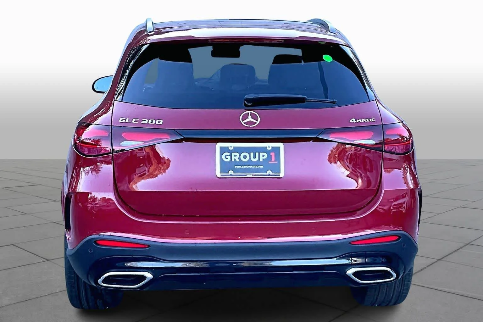 New 2026 MANUFAKTUR Patagonia Red Metallic Mercedes-Benz GLC 300 image 5