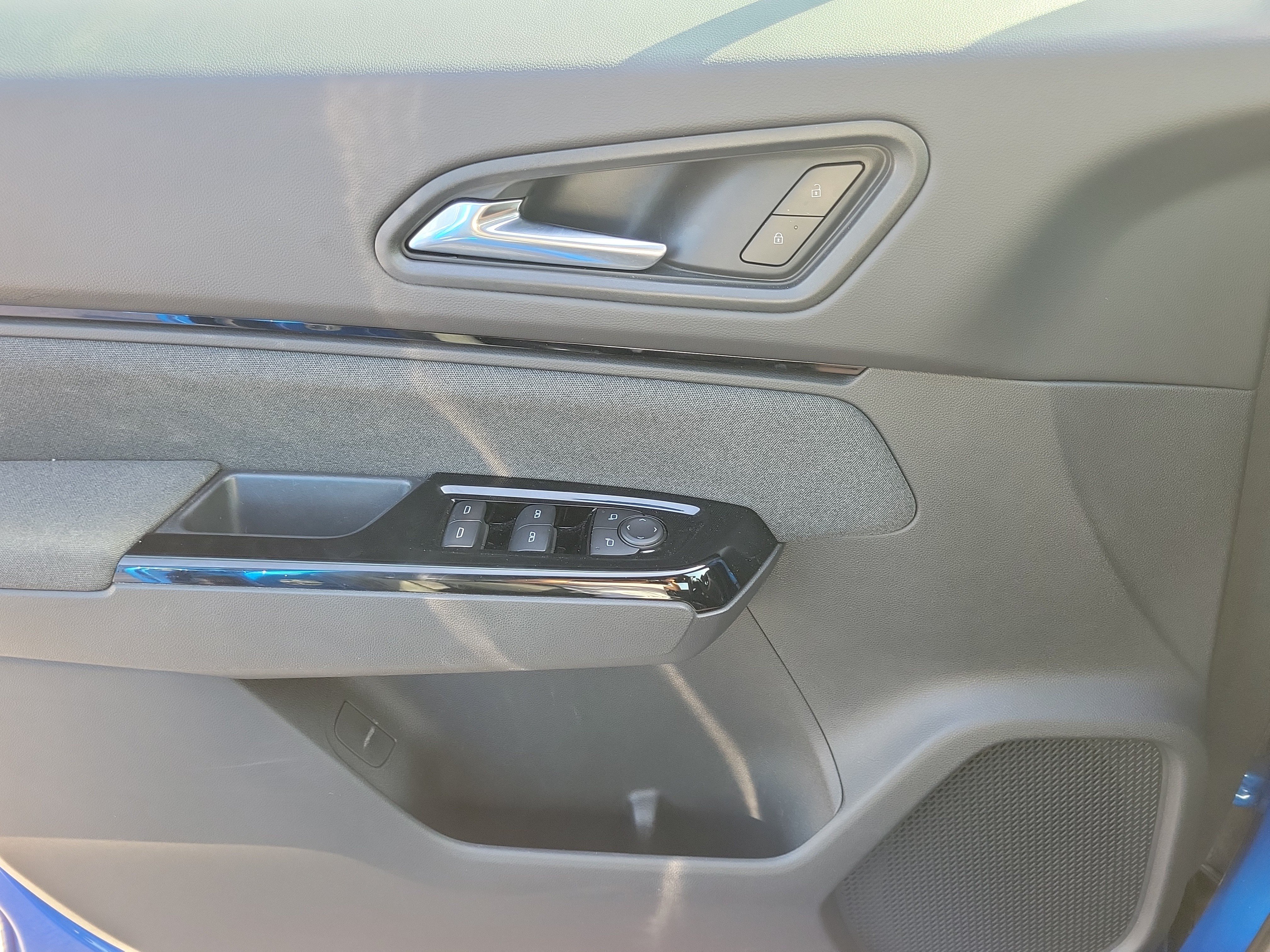 Used 2025  Honda EX image 24