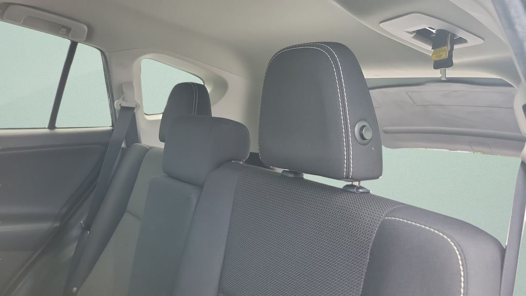 2018 Toyota RAV4 XLE - Photo 10