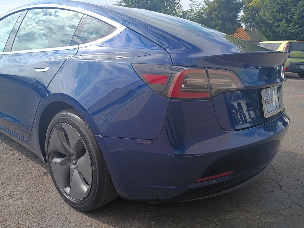 Used 2019 Blue Tesla Long Range image 8