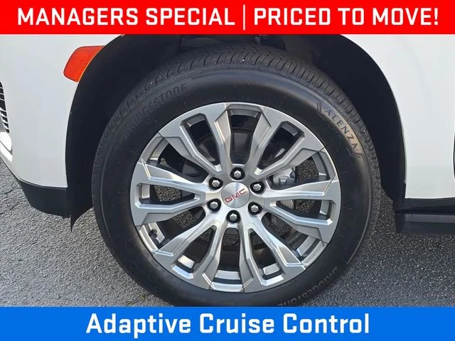 Used 2023 White GMC Denali image 31