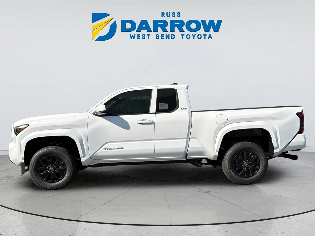 2026 Toyota Tacoma SR5 - Photo 2