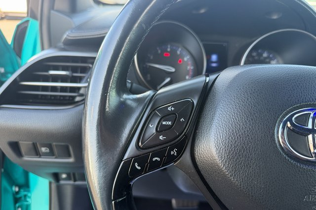 Used 2018 Teal Green Toyota XLE image 16