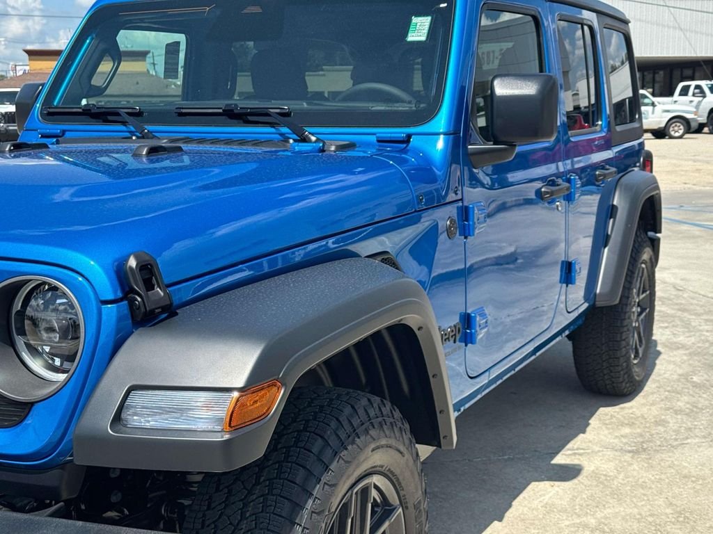 New 2027 Hydro Blue Pearlcoat Jeep Sport S image 9