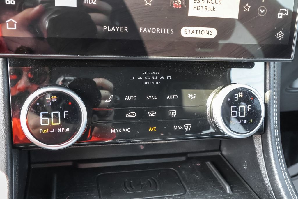 Used 2024  Jaguar P400 R-Dynamic S image 25