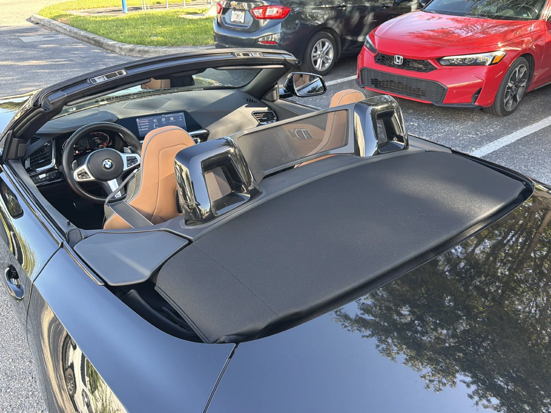 Used 2019 Black Sapphire Metallic BMW sDrive30i image 32
