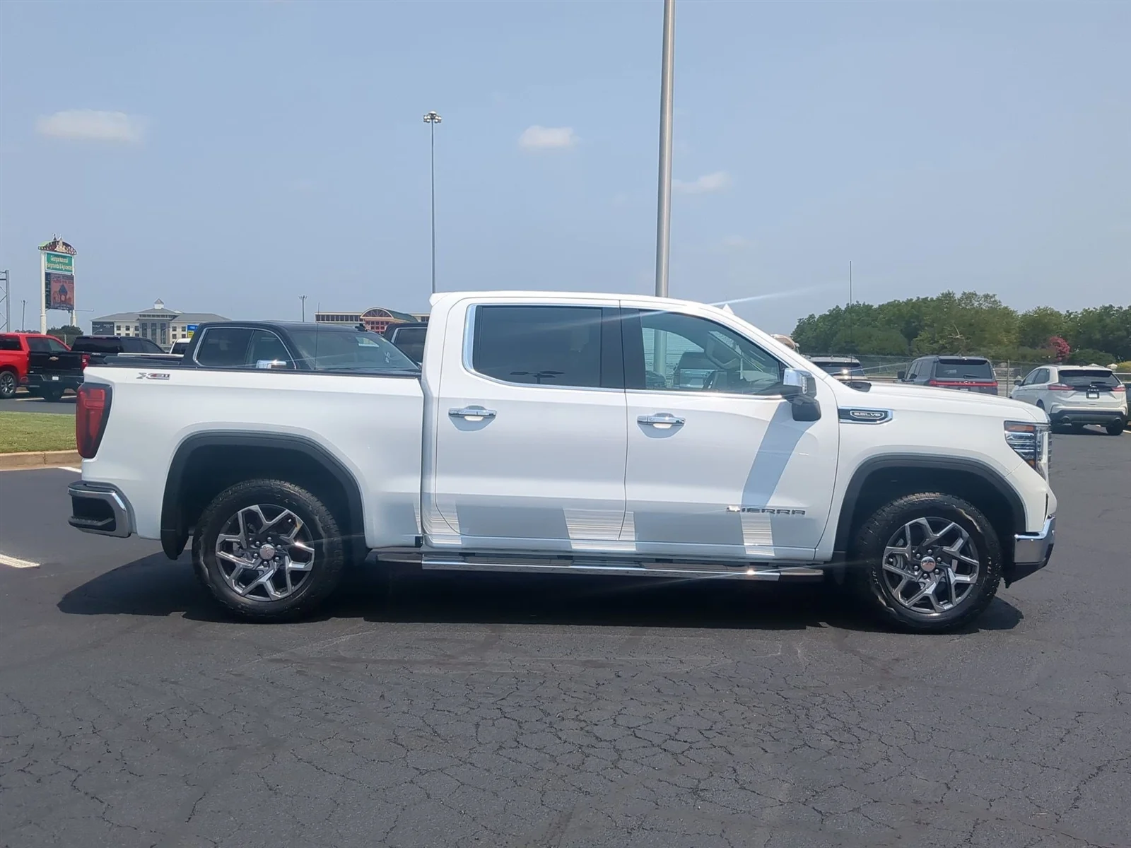 New 2026 Summit White GMC SLT image 33