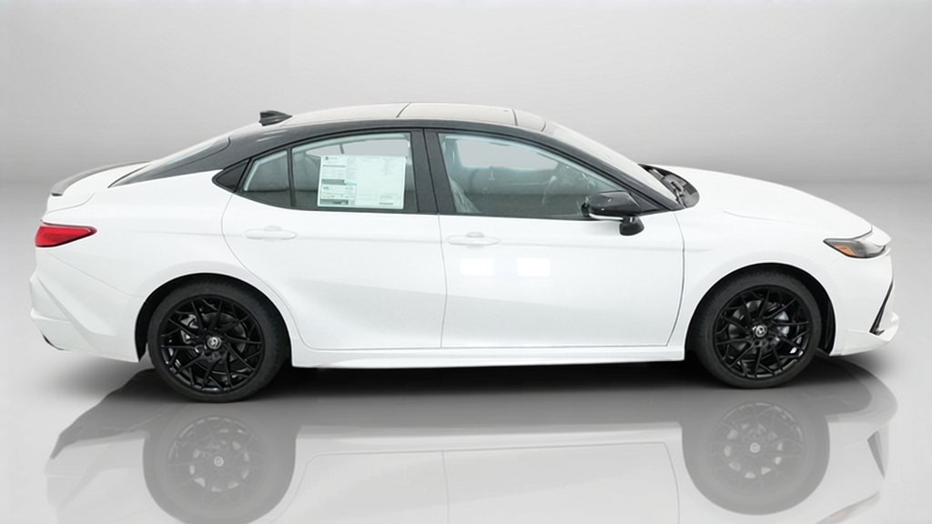 New 2026 Wind Chill Pearl with Midnight Black Metallic roof Toyota XSE image 23