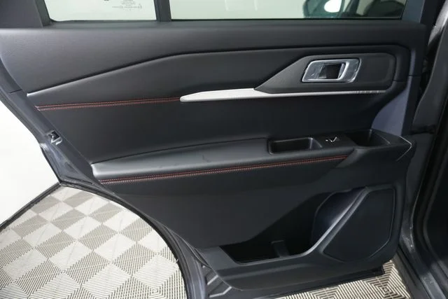 New 2026 Carbonized Gray Metallic Ford ST-Line image 31